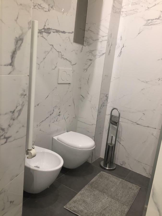 Appartamento Con Vista Milán Exterior foto
